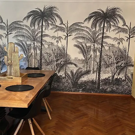 Garden Apartment *